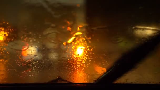 Noche Lluviosa Ciudades Tráfico Precaución Conducir Coche Noche Lluviosa Ciudad — Vídeo de stock