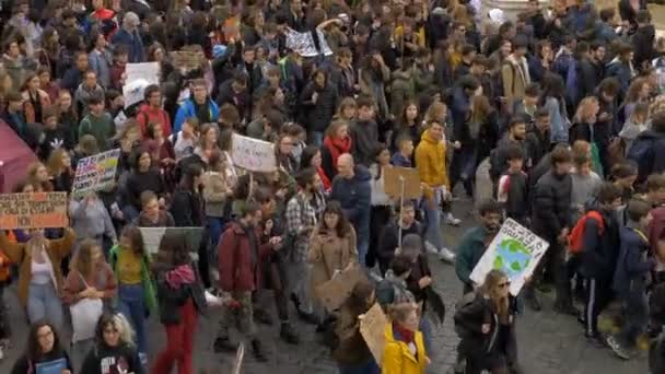 Rom Italien März 2019 Studenten Marschieren Rom Beim Globalen Klimastreik — Stockvideo