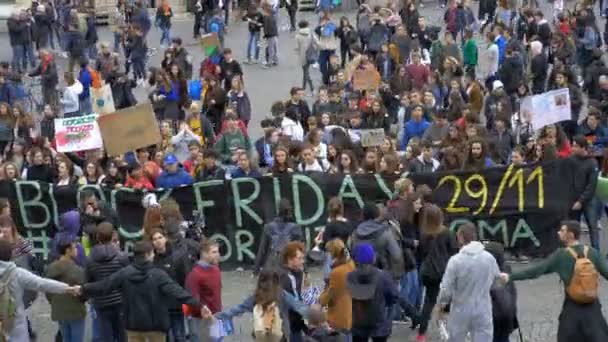 Roma Itália Março 2019 Estudantes Marcham Roma Greve Climática Global — Vídeo de Stock