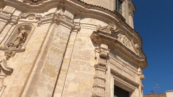 Vacker Utsikt Över Detaljerna Portalen För Kyrkan Skärselden Matera Basilicata — Stockvideo