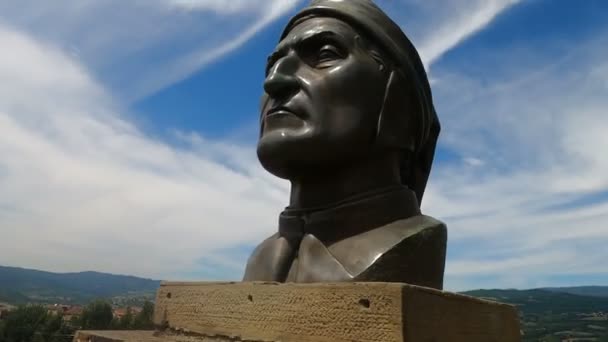 Byst Dante Alighieri Placeras Torget Framför Slottet Poppi — Stockvideo