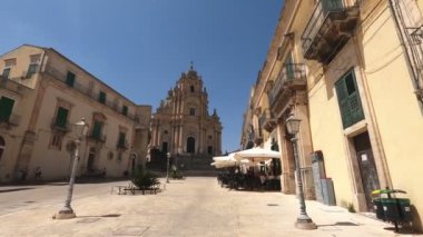 Scicli 'nin tarihi merkezinde sabit kamera, 