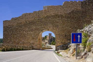 Şehir, kale ve marsh alarcon