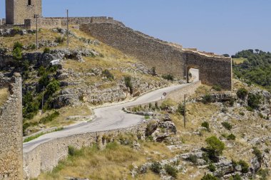 Şehir, kale ve marsh alarcon