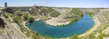 Şehir, kale ve marsh alarcon