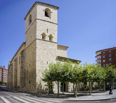 San Antolin de Palencia Katedrali cephe