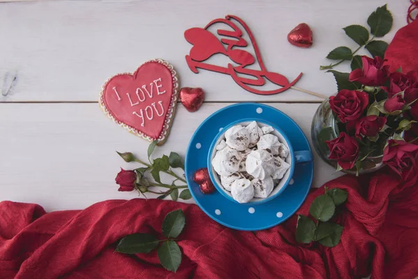 Colazione Romantica Giorno San Valentino Tazza Blu Bevanda Calda Con — Foto Stock