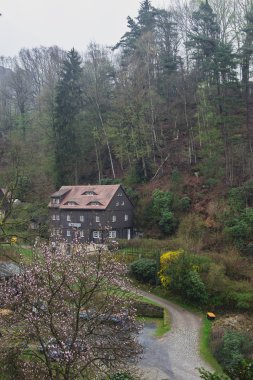 Bastei Dresden Germany.Park Sakson Switzerland.The kayalıklarla değil Rathen uzak sis kayalarda Dresden.The güney doğusunda Pirne şehri yakınlarında yer almaktadır. Güzel manzara. Dağlar seyahat.