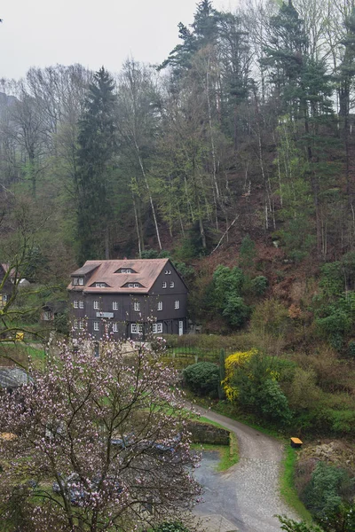 Bastei Dresden Germany.Park Sakson Switzerland.The kayalıklarla değil Rathen uzak sis kayalarda Dresden.The güney doğusunda Pirne şehri yakınlarında yer almaktadır. Güzel manzara. Dağlar seyahat.