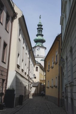 Güzel street, Bina Bratislava gün Sokağı'nın Downtown.View. Kavram arka plan seyahat. Eski tarihi şehir manzara. Mimari, binalar Slovakya, Europe