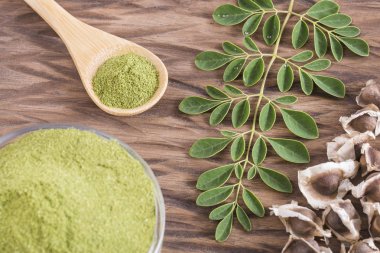 Tohum, yaprak ve moringa toz - Moringa oleifera. Üstten görünüm