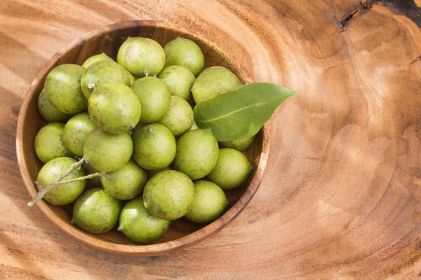 Fresh Ripe Peeled Quenepa Fruit Melicoccus Bijugatus — Stock Photo, Image