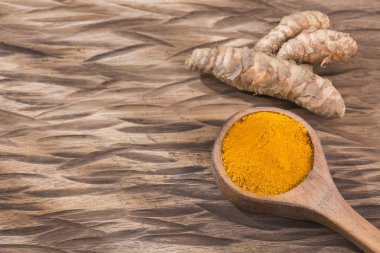 Kökleri ve organik zerdeçal tozu - Curcuma longa