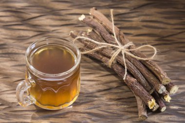 Meyan kökü karaciğer, öksürük, enfeksiyonları için tıbbi özellikleri vardır ve sindirim - Glycyrrhiza glabra