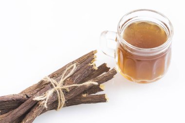 Meyan kökü karaciğer, öksürük, enfeksiyonları için tıbbi özellikleri vardır ve sindirim - Glycyrrhiza glabra