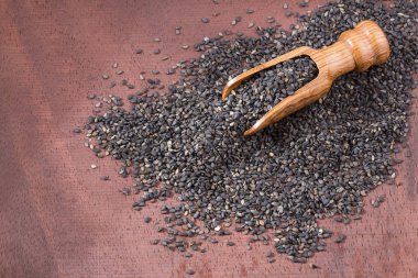 Siyah susam - Sesamum indicum organik tohumları. Üstten görünüm