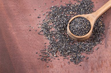 Siyah susam - Sesamum indicum organik tohumları. Üstten görünüm