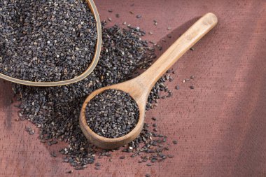 Siyah susam - Sesamum indicum organik tohumları. Üstten görünüm