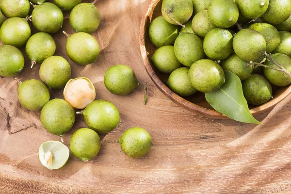 Delicious Tropical Fruit Mamoncillo Melicoccus Bijugatus — Stock Photo, Image