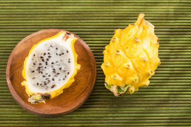 Sarı pitaya ya da ejderha meyve - Selenicereus megalanthus