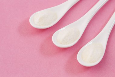 Kolajen protein tozu, hidrolize edildi. Kıkırdak ve tendonların sağlığını güçlendiriyor ve geliştiriyor.