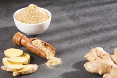 Baharat zencefil taze zencefil kökü ve zemin