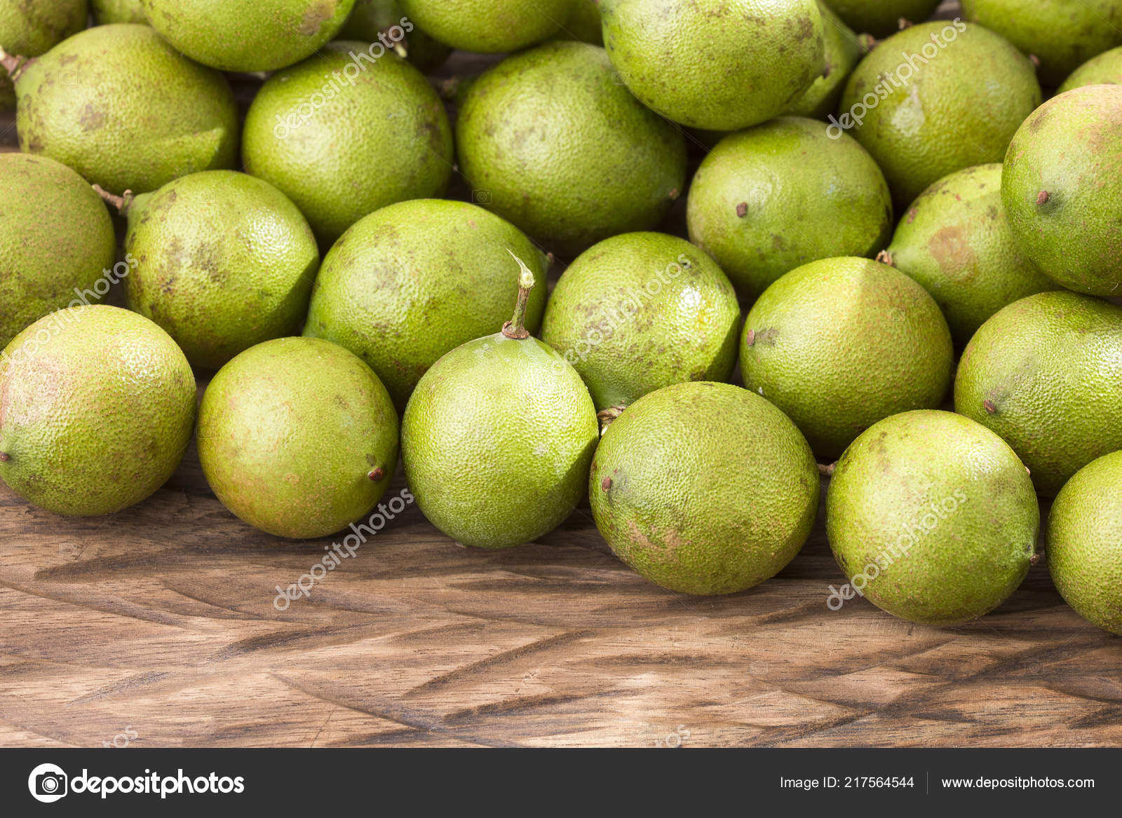 Fresh Ripe Peeled Quenepa Fruit Melicoccus Bijugatus Mamoncillo Stock