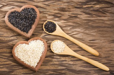 Beyaz Susam ve siyah susam - Sesamum indicum.