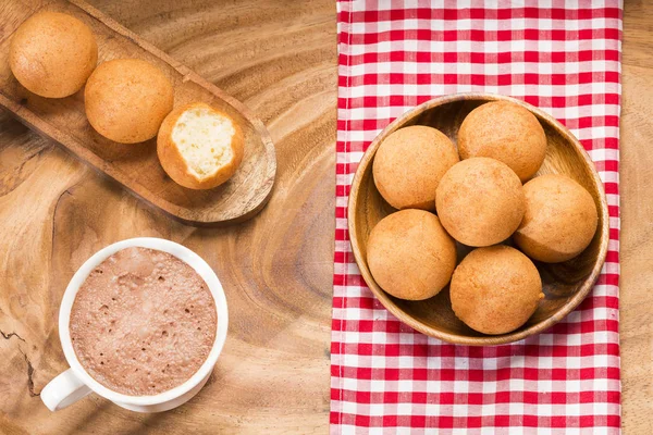 Bunuelo Tradicional Colombiano Pan Queso Frito Profundo Mesa Madera —  Fotos de Stock