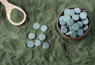 Spirulina tozu ve spirulina hap