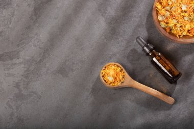 Kadife çiçekli Aromaterapi gerekli yağ - Calendula officinalis.