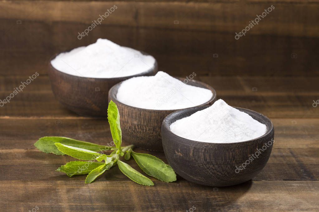 Natural sweetener in powder from stevia plant - Stevia rebaudiana