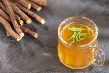 Stevia ile - Glycyrrhiza glabra meyan kökü Çayı şekerli