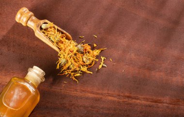 Kadife çiçekli Aromaterapi gerekli yağ - Calendula officinalis.