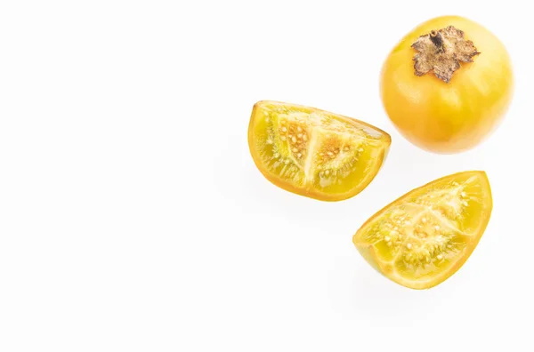 Typisch kolumbianische tropische exotische Frucht namens lulo (solanum quitoense)) — Stockfoto