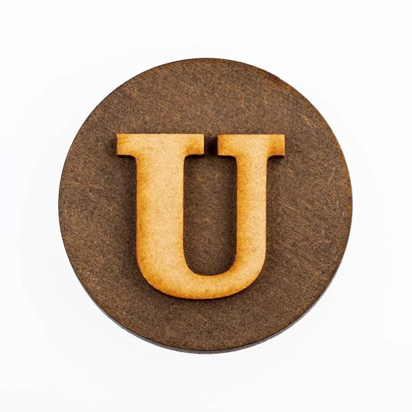 Літера U алфавіту - дерев'яне коло — стокове фото
