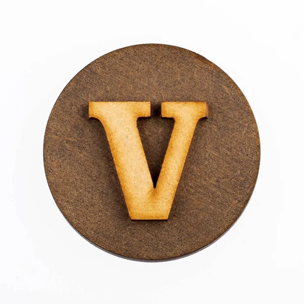 Lettera V dell'alfabeto - cerchio di legno — Foto Stock