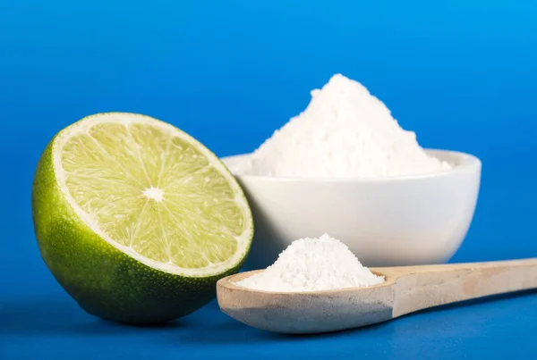 Lemon and baking soda - Citrus × limon — Stok Foto