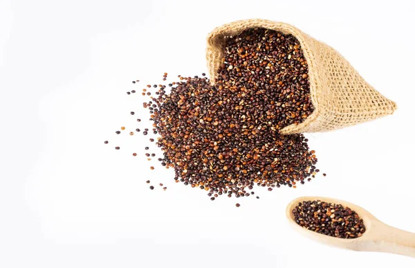 Frön av svart quinoa - Chenopodium quinoa. Vit bakgrund — Stockfoto