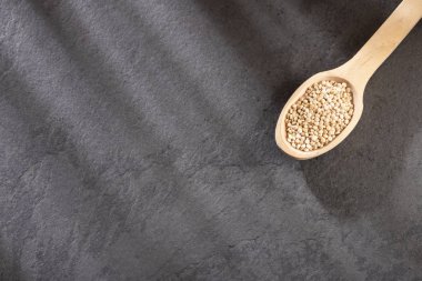 Beyaz Quinoa tohumları-Chenopodium Quinoa. Üst görünüm