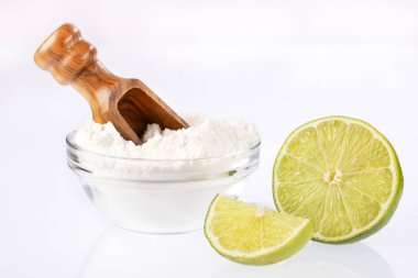 Kabartma tozu ile karışık limon vücuda büyük faydalar getiren basit bir ilaçtır. Metin alanı