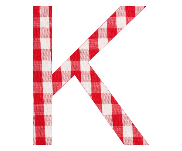 Letter K van het alfabet-rode geruite stof tafellaken-witte achtergrond — Stockfoto