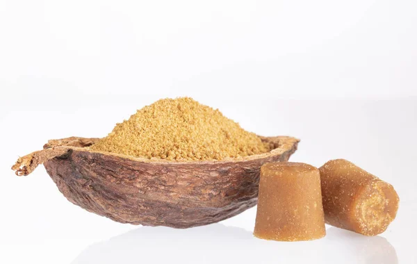 Panela of suikerriet Candy-Saccharum officinarum. Witte achtergrond — Stockfoto