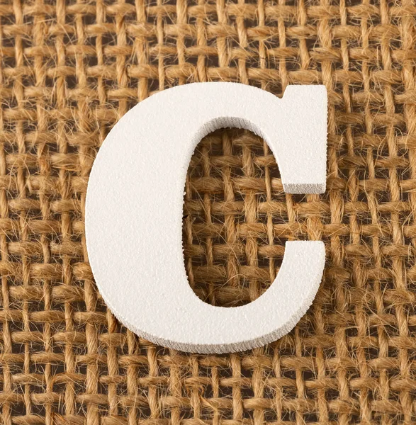 C, Letra del alfabeto - Arpillera Textura de fondo — Foto de Stock