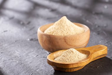 Organik maca tozu - Lepidium meyenii. Metin uzayı