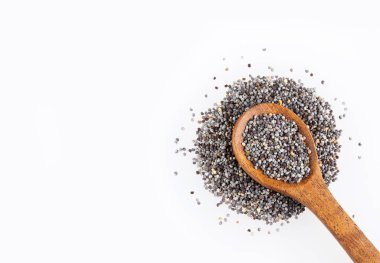 Organik haşhaş tohumu - beyaz arka plan