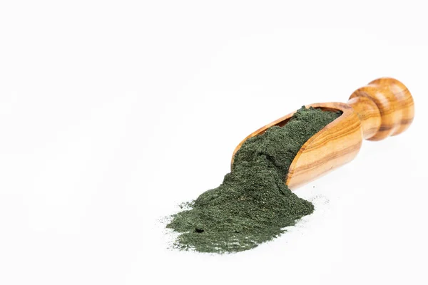 Espirulina en polvo suplemento dietético saludable - Fondo blanco — Foto de Stock