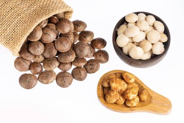 Sacha inchi - Plukenetia volubilis. Beyaz arka plan