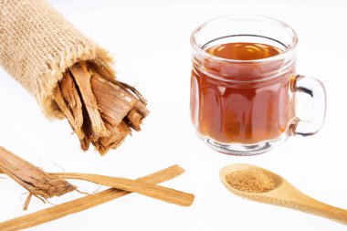 Uncaria tomentosa-Perulu bitki kedi pençe.