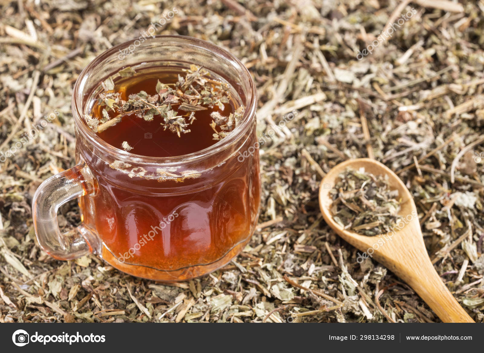 Phyllanthus niruri stone chanca. tea Stock Photo by